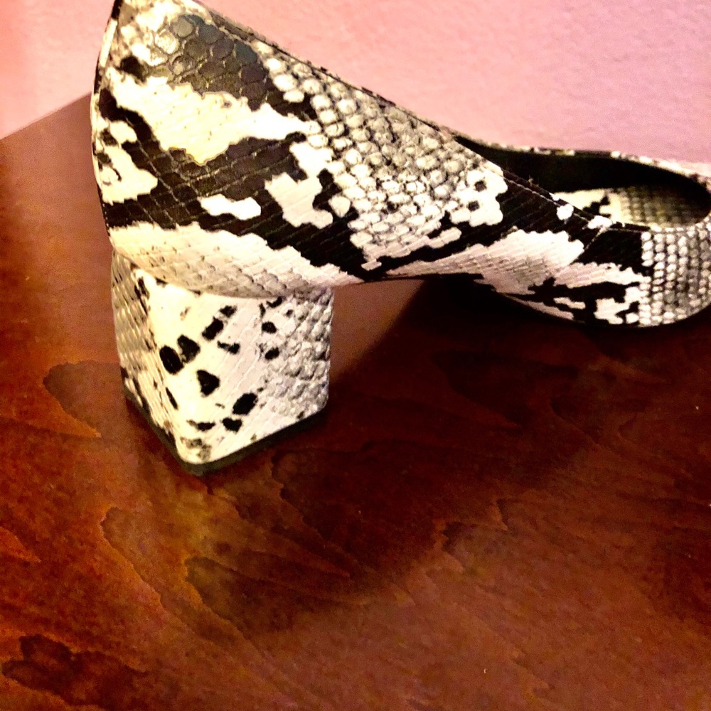 Shoes - Picture 8 of 8